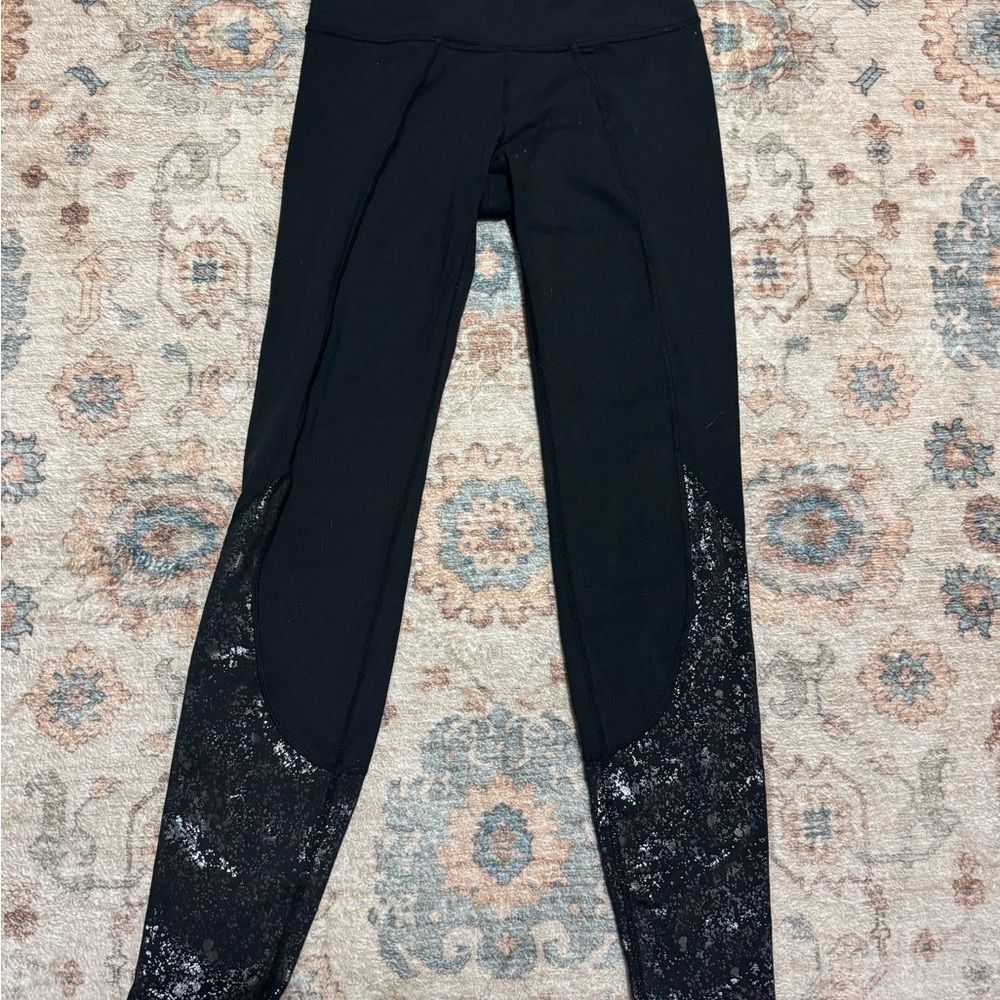 Athleta Black and Silver Leggings Size Small